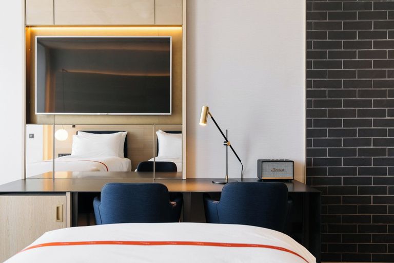 Bedroom 5, Ruby Emma Hotel Amsterdam By IHG, Amsterdam