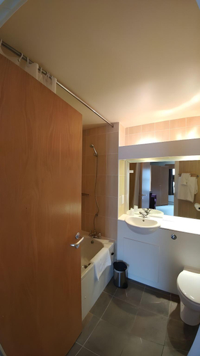 Bathroom 4, Burn Hall Hotel, North Yorkshire