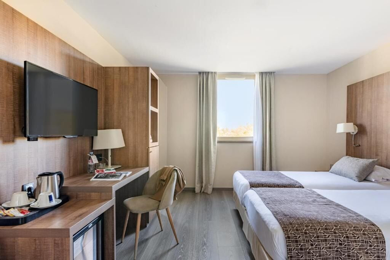 Bedroom 2, ibis Styles Lyon Sud Brignais, Rhône