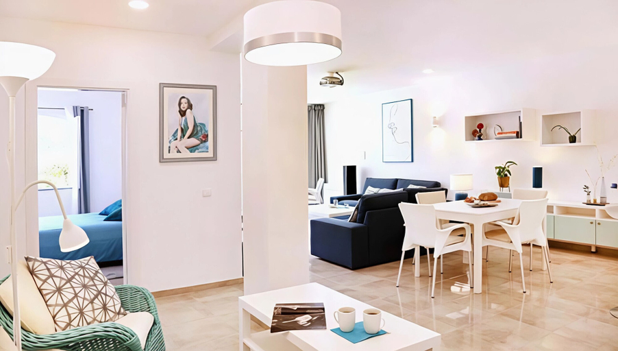 In-room dining, Casa Albardeira, Lagos