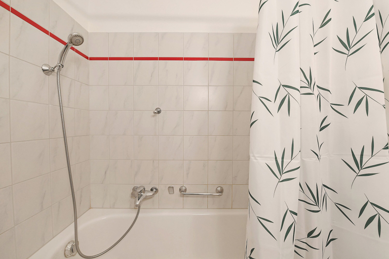 Bathroom 4, Imbarcadero apartment, Locarno