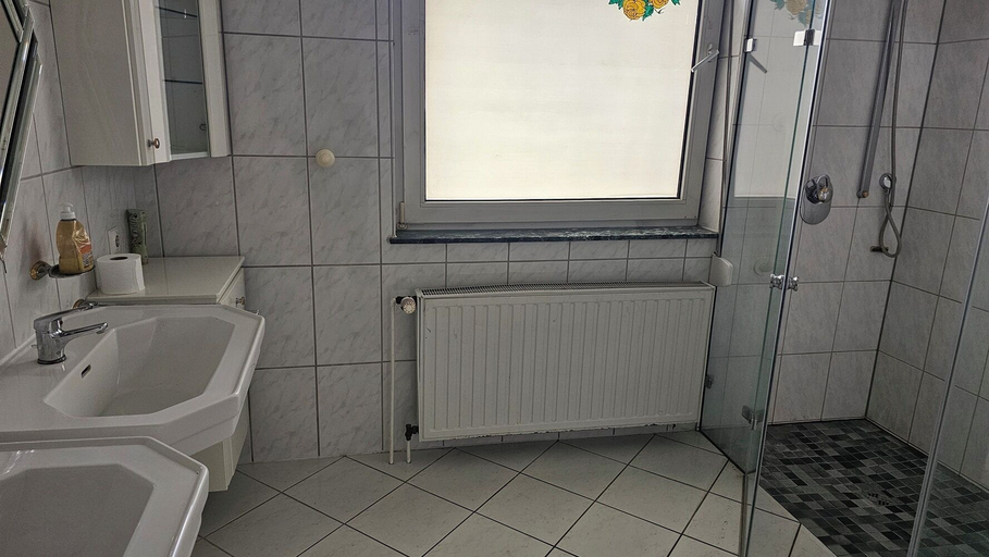 Bathroom 3, Pension Highway Löhne, Herford
