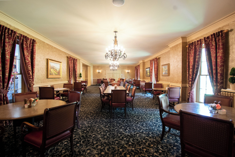 Restaurant 3, Beaumont Inn, Mercer