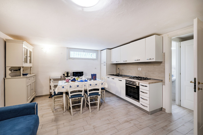Private kitchen 4, Casa al Ponte dei Marmi With Garden few Km to Sea, Lucca