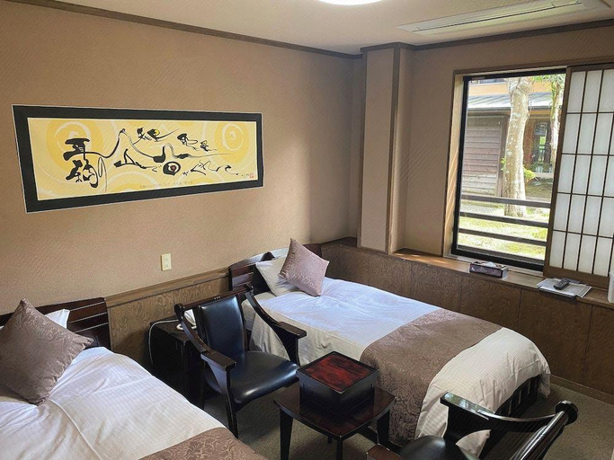 Bedroom 2, Ike No Yamaso, Hoshino