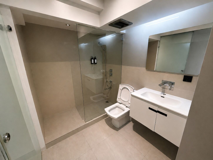 Bathroom 5, The E-Hotel Makati, Makati City