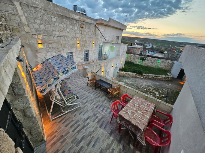 Outdoor dining 5, Tarihi Midyat Acar Konağı-Butik Otel, Midyat