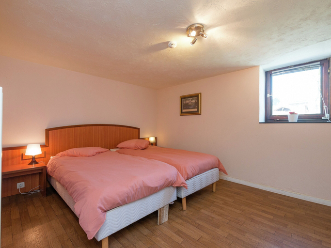 Bedroom 5, Spacious Waimes Villa, Liège