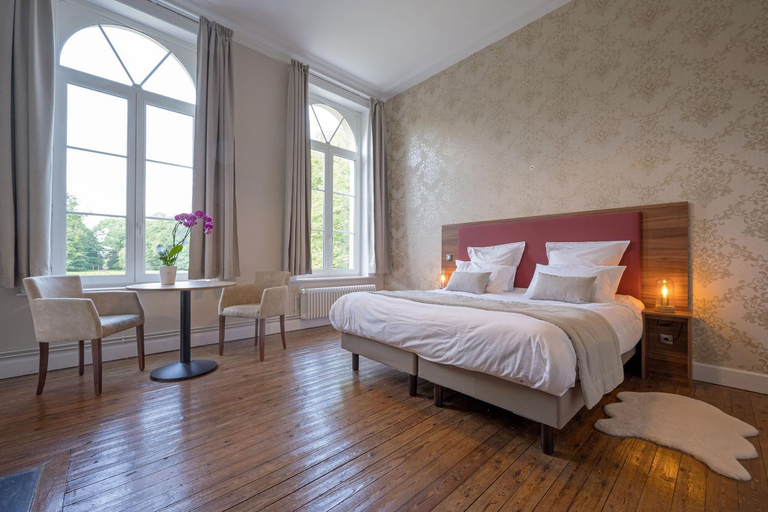 Bedroom 2, Domaine du Beron - Chateau et gites, Nord