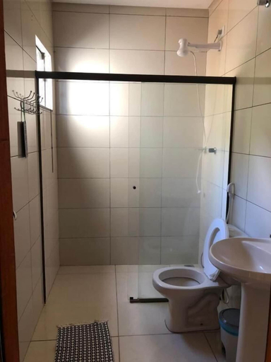 Bathroom, Pousada Eiru, Bonito