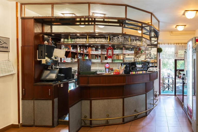 Food & Drinks 4, Bagoly Fogado, Monor