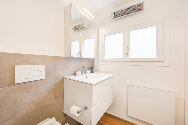Bathroom 3, Casa Elvezia in Val Colla | Terrace + BBQ & Fireplace - Happy Rentals, Lugano