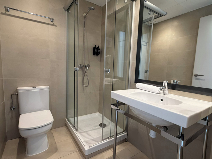 Bathroom 4, Hotel Excelsior, Girona