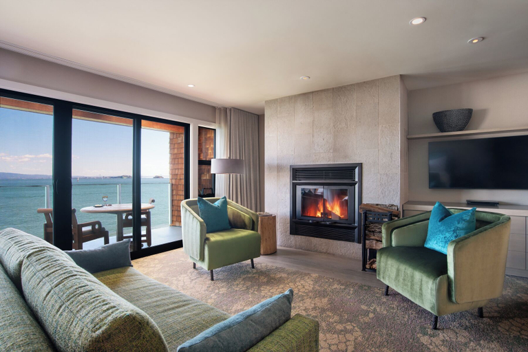 Living area 4, The Inn Above Tide, Marin