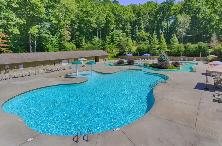 Sport & Beauty 5, Fontana Village Resort & Marina, Graham