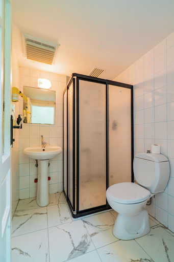 Bathroom 5, De Mare Family Hotel, Alanya