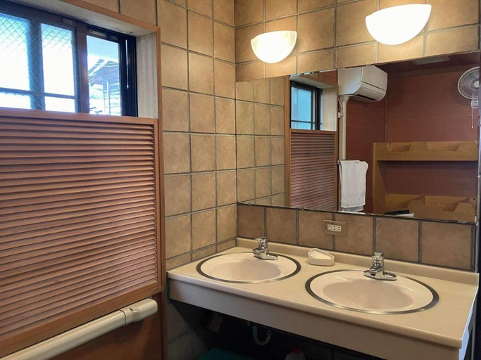 Bathroom 5, Yodoya, Toyooka