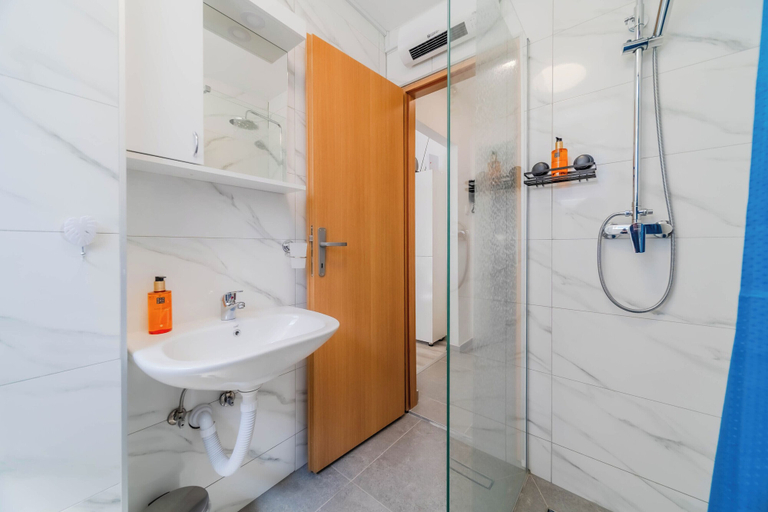 Bathroom 3, Rooftop Terrace Apartment in Zagreb Lower Town, Zagreb