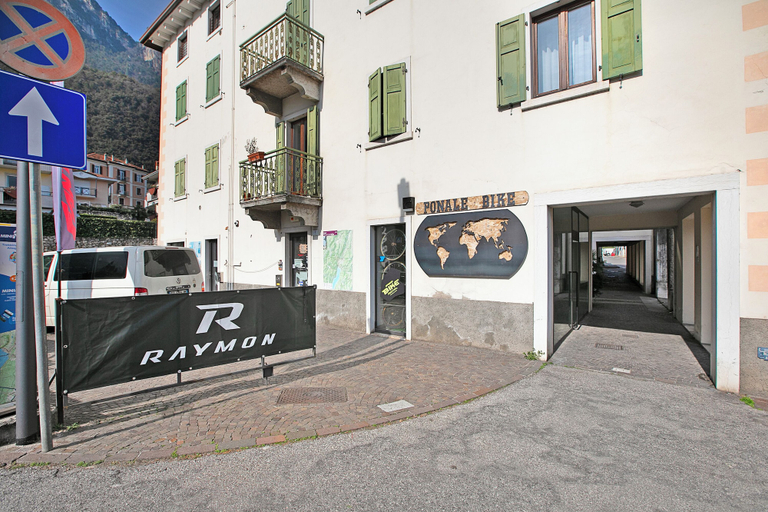 Exterior detail, Ardaro 1 - Riva del Garda Apartment with 2 Balconies - Happy Rentals, Trento