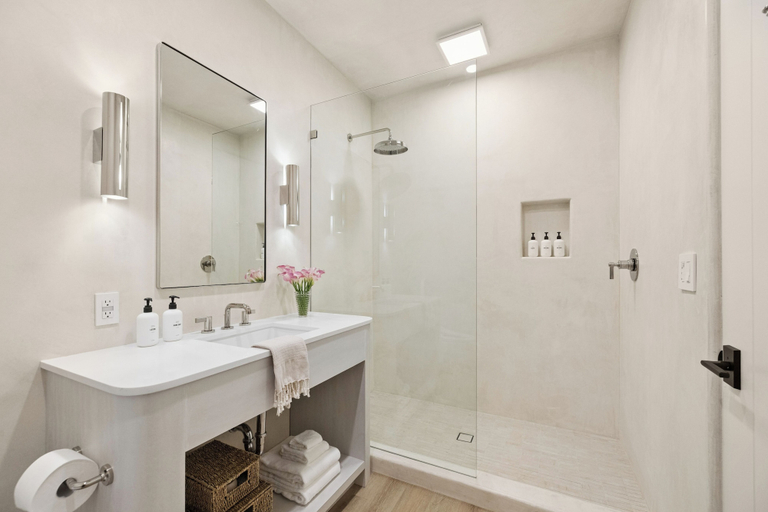 Bathroom 4, Casa Iglesia, Santa Barbara