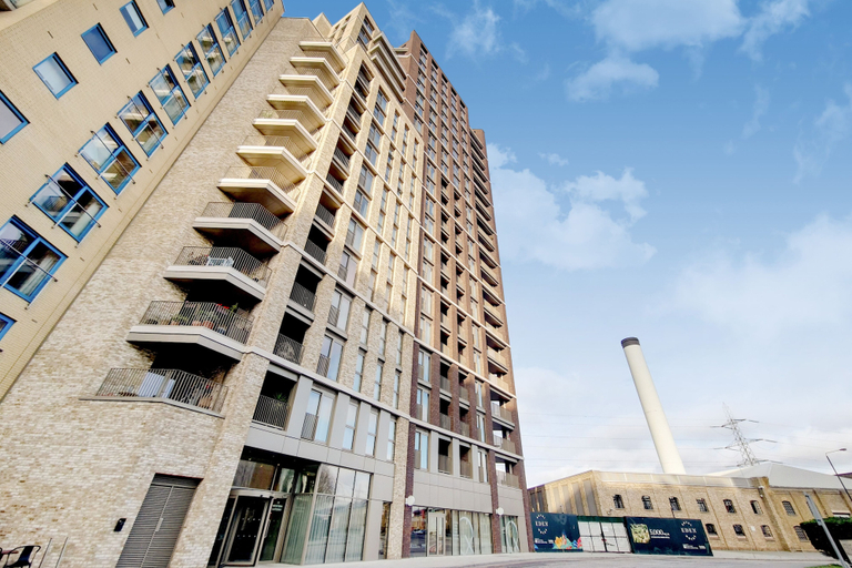 Exterior & Views, Serenity Suite Executive One Bed Flat, London