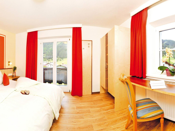 5, Apartment in Ischgl overlooking the mountains, Landeck