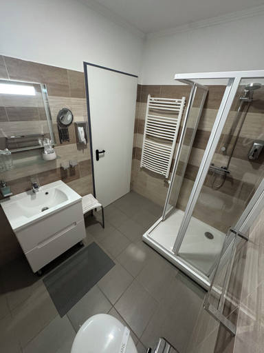 Bathroom 5, Fenyves Konferencia és Wellness Hotel, Baktalórántháza