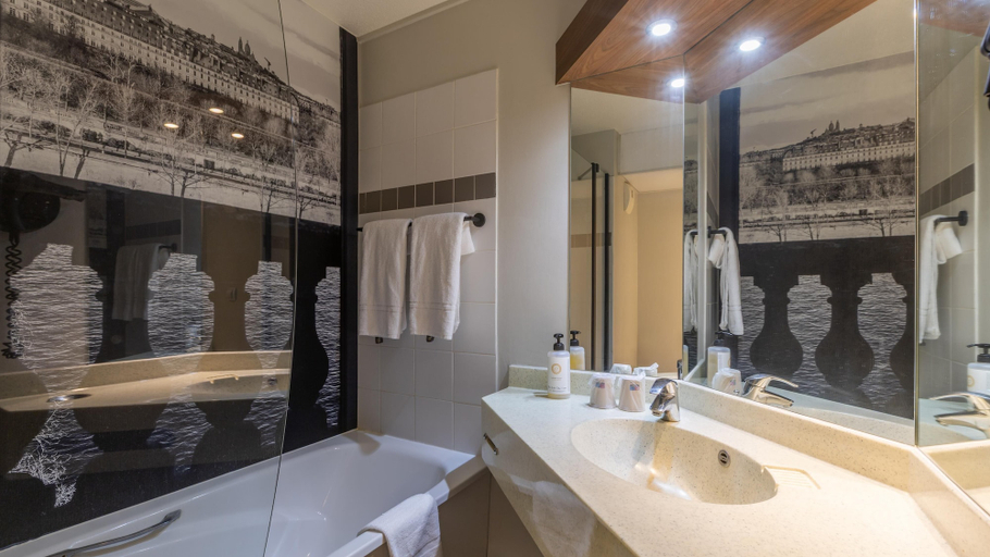Bathroom 4, Campanile PRIME - Le Blanc Mesnil, Seine-Saint-Denis