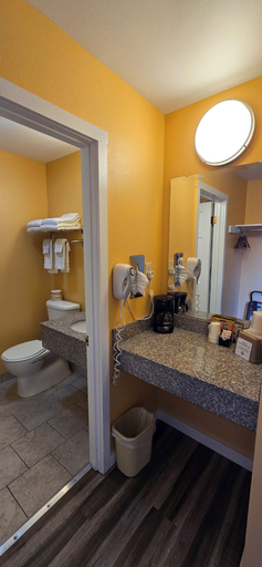 Bathroom 3, Olympic View Inn, Clallam