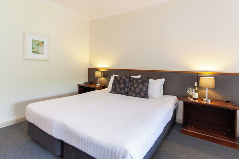 Bedroom 3, Harrigan's Hunter Valley, Cessnock