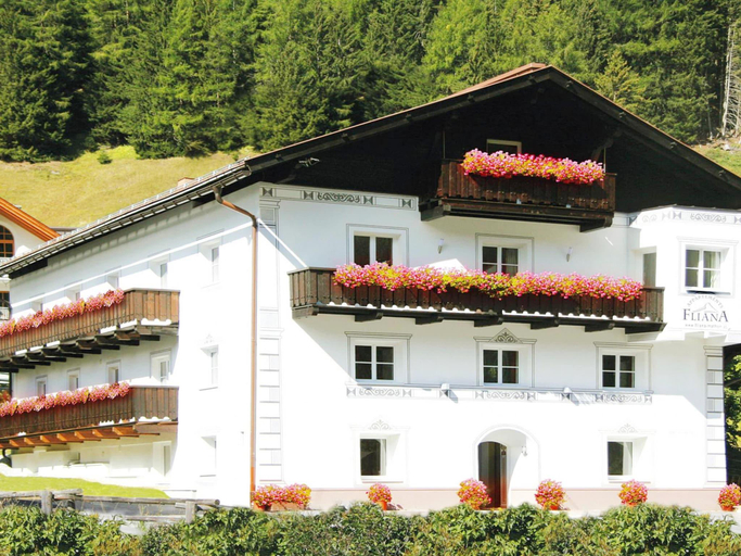 4, Apartment in Ischgl overlooking the mountains, Landeck