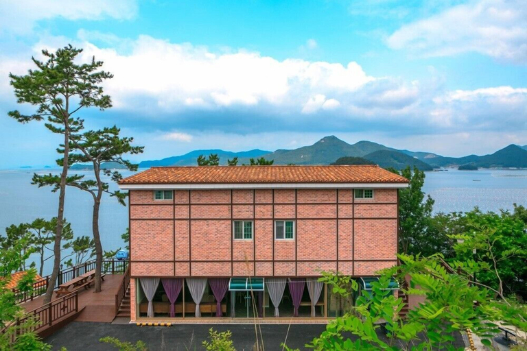 Exterior & Views 2, Beach castle hotel & resort, Tongyeong