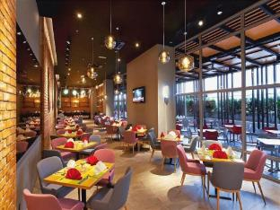 Others 3, The Straits Hotel & Suites Melaka, Malacca City