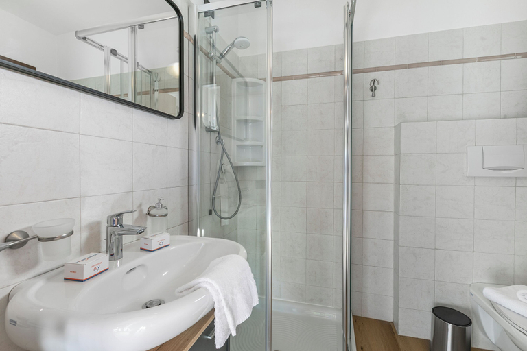 Bathroom 3, Residenza I 3 Mori A - Balcony & Mountain Views, Trento