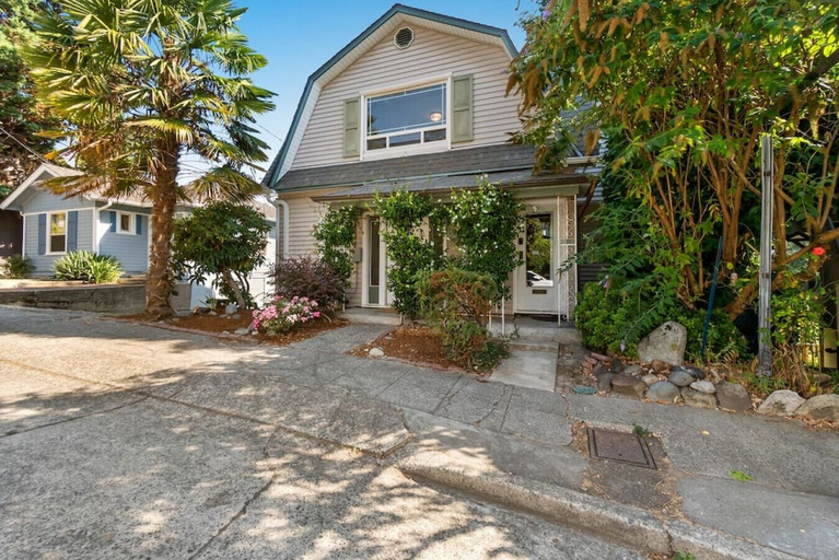 Interior 4, Vintage Westlake Gem in Outstanding Location!, Seattle