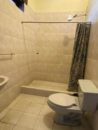 Others 5, Hotel Malybu, ZONA 1