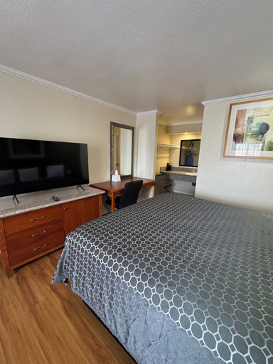 Bedroom 3, National Inn Garden Grove, Orange