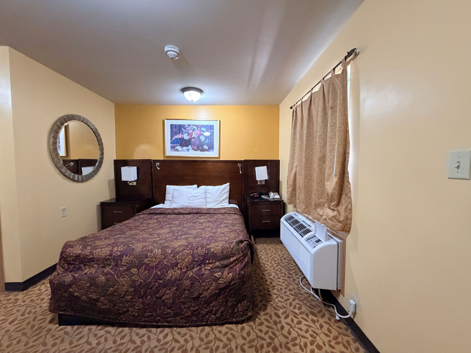Room 5, Regal Inn Coffeyville KS US 169, Montgomery