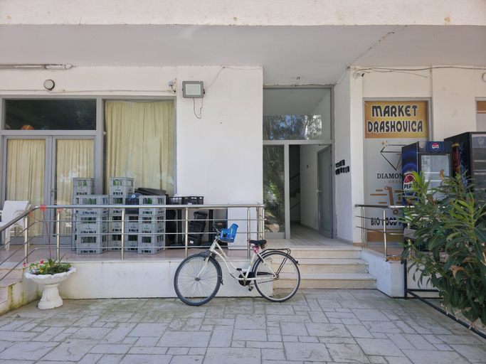Exterior & Views 2, Sunny Waves Seafront Apartment, Vlorës