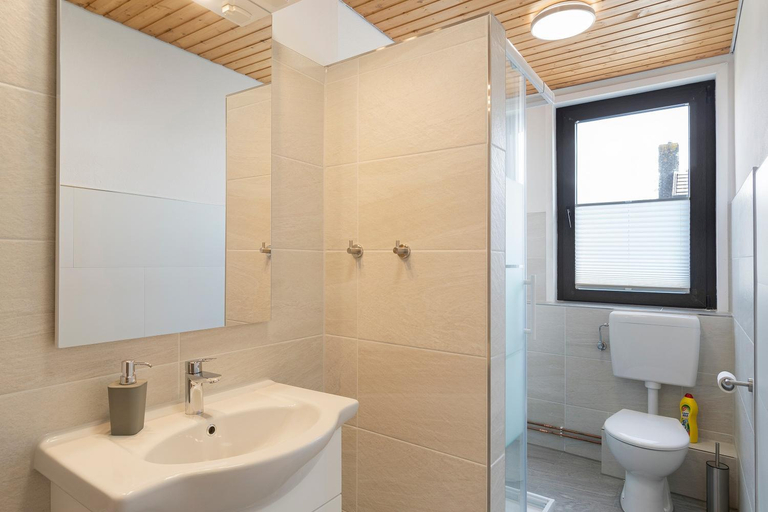 Bathroom 3, Gastehaus Vogel, Friesland