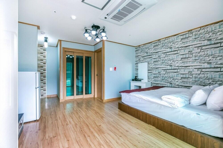 Bedroom 3, Beach castle hotel & resort, Tongyeong