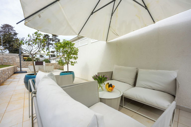Terrace/patio 5, Valdarke Vittorio Apt With Sea View Terrace, Mali Lošinj