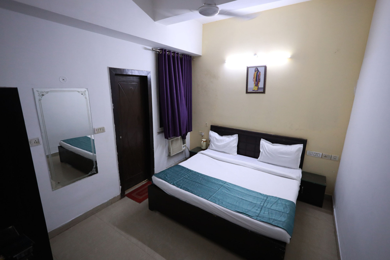 Bedroom 2, Shanti Seva Dham, Mathura