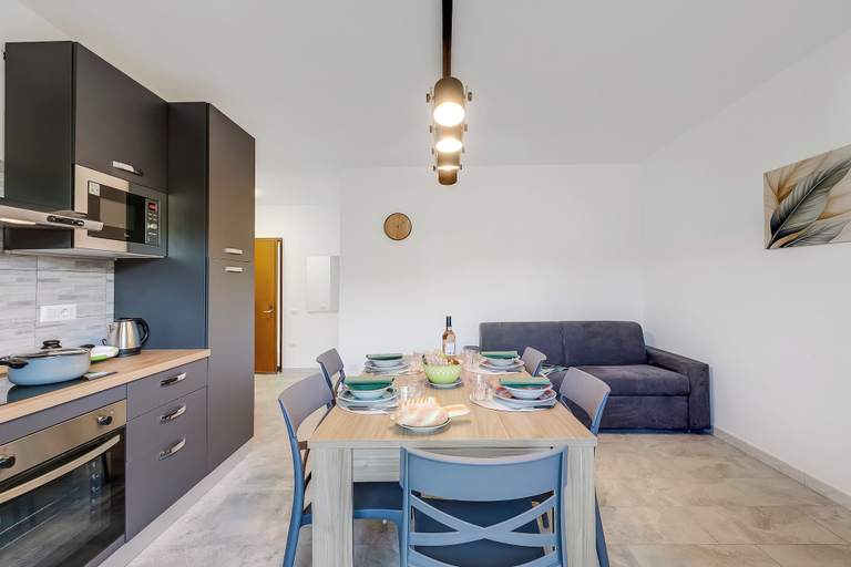 Private kitchen, La Dolce Laveno, Balcony Apartment With A/C, Varese