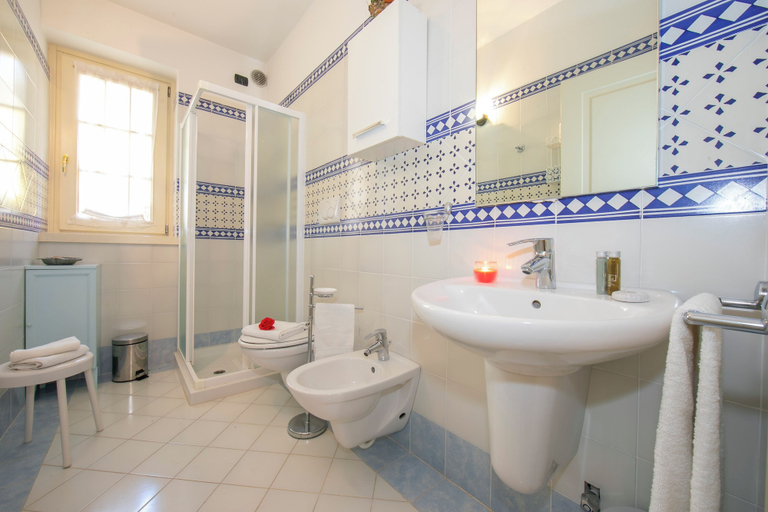 Bathroom, Casa Emma with Pool, Brescia