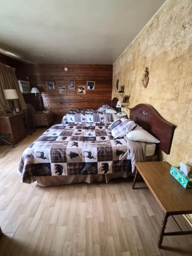 Bedroom 2, Chateau Lodge, Ogle