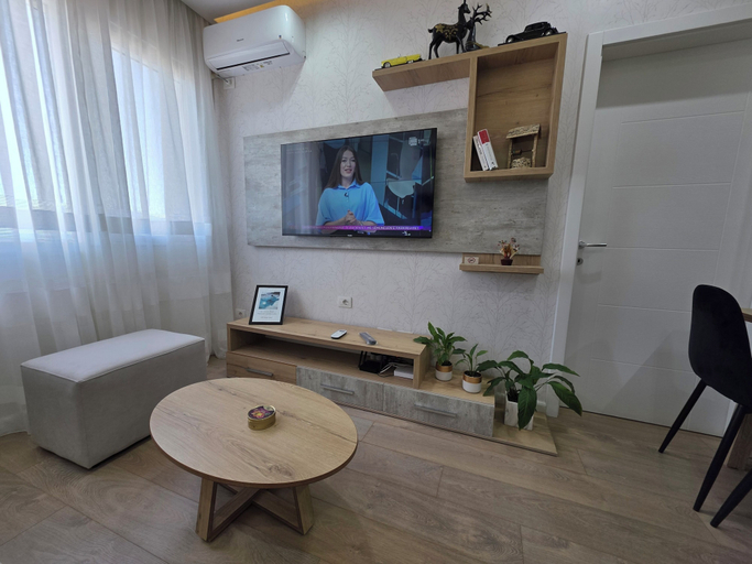 Others 4, Sunny Waves Seafront Apartment, Vlorës