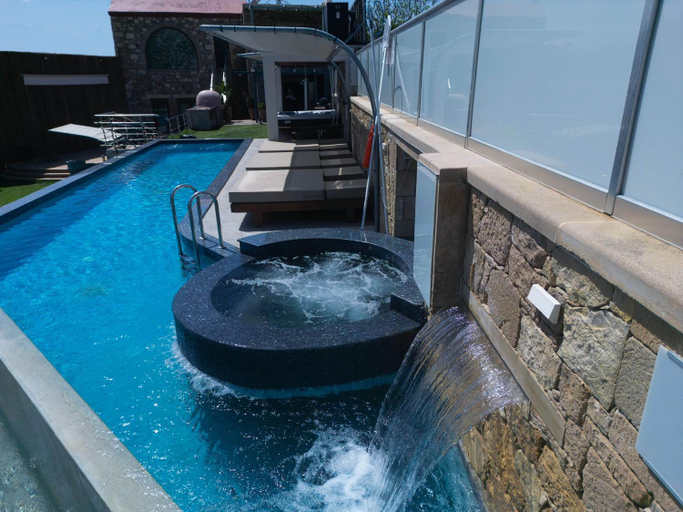 Sport & Beauty 2, Villa Rokka Luxe - Free Private Heated Pool, Hot Tub, and more, Crete