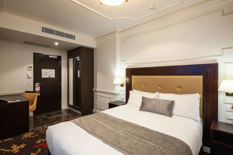 Bedroom 2, Burke and Wills Hotel Toowoomba, Toowoomba - Central
