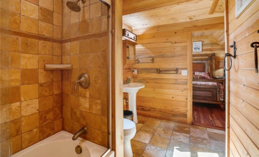 Bathroom 3, Phantom Canyon Resort, Teller